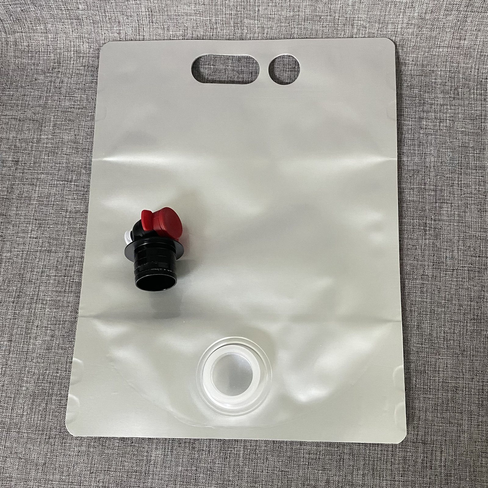 带阀门盒中袋液体包装袋|5L/10L/15L/20L/22L 冷冻酸奶、果汁、牛奶 BIB 袋(1-200L)