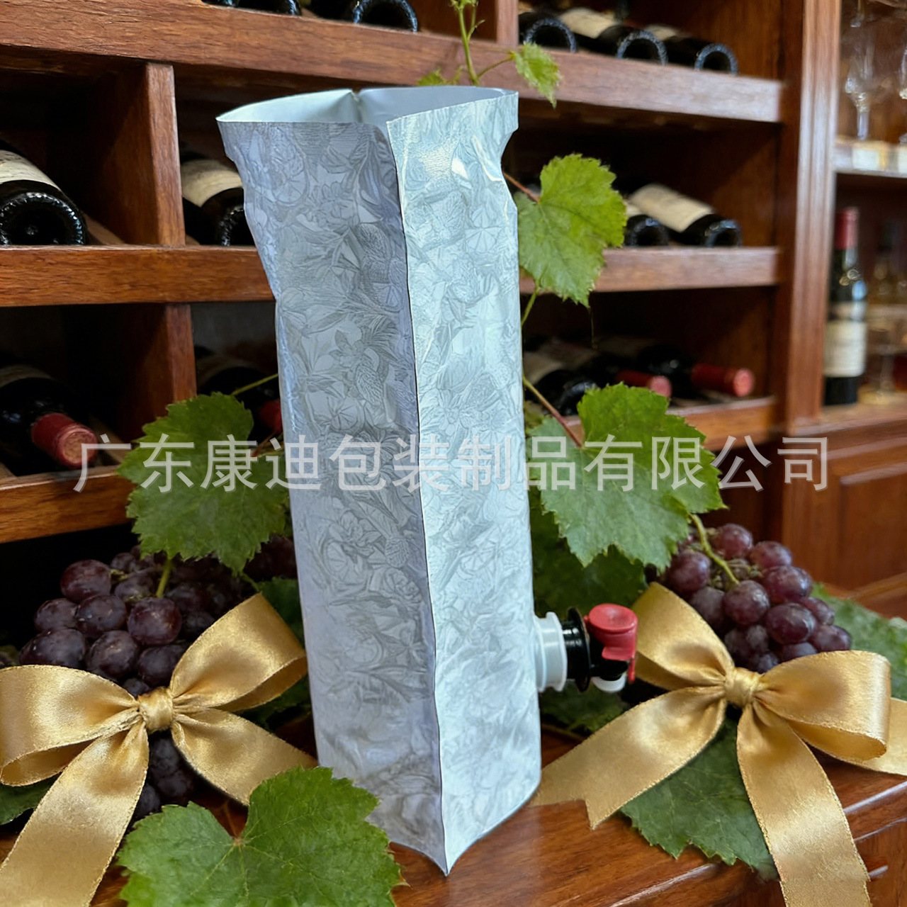 定制 1–10L 自立吸嘴液体袋|矿泉水、山泉水、果汁饮料包装(5L 标称)