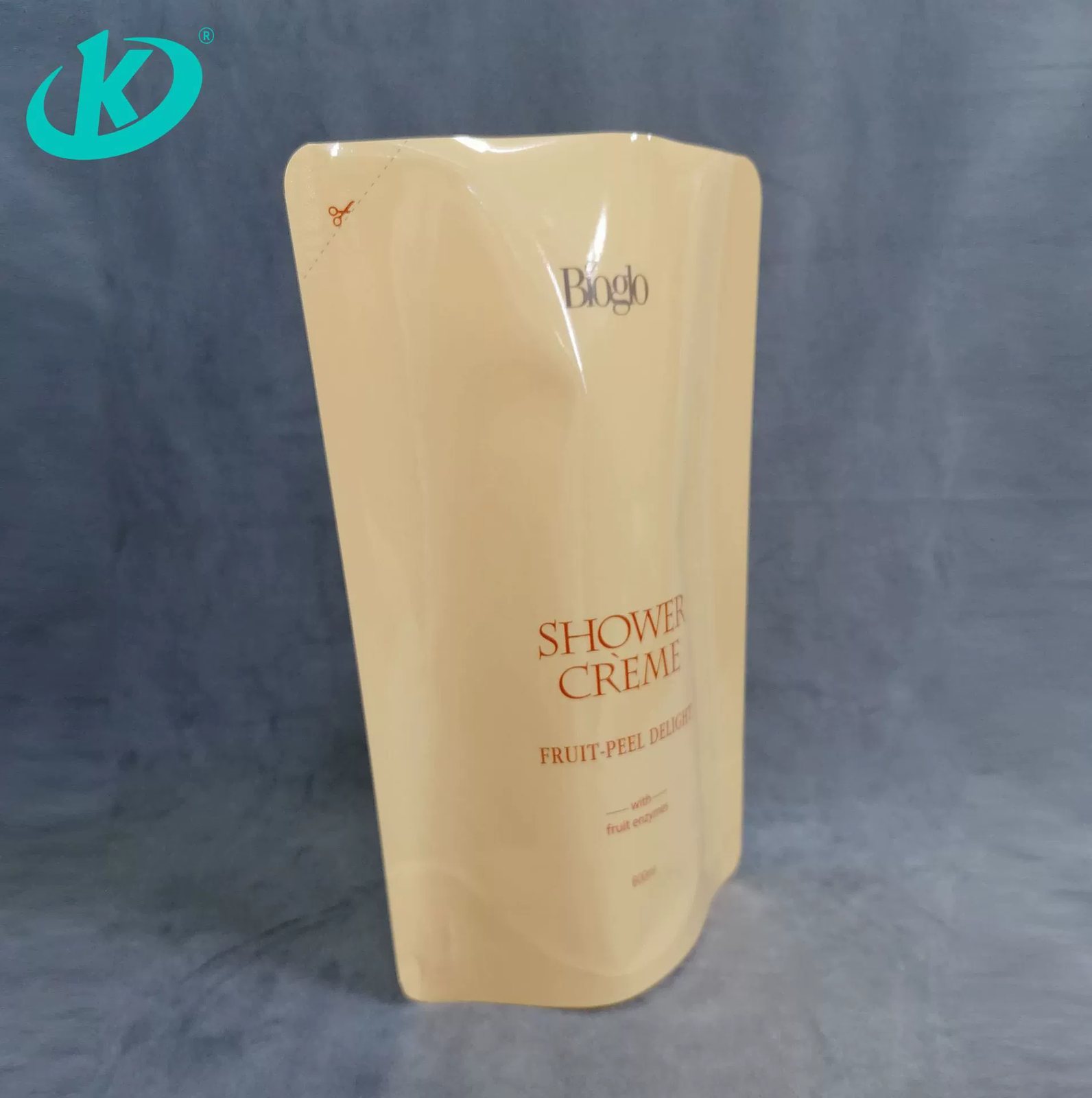 Custom 500ml Bullet Screw Cap Liquid Pouch for Hair Cream & Lotion Filling
