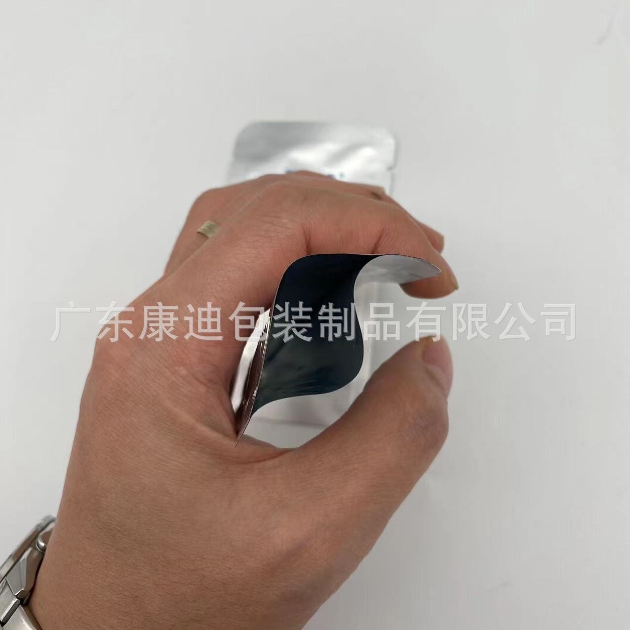 Colour-Printed Back-Seal Laminate Pouch – Full-Front Artwork for Foil & Metallized Sachets